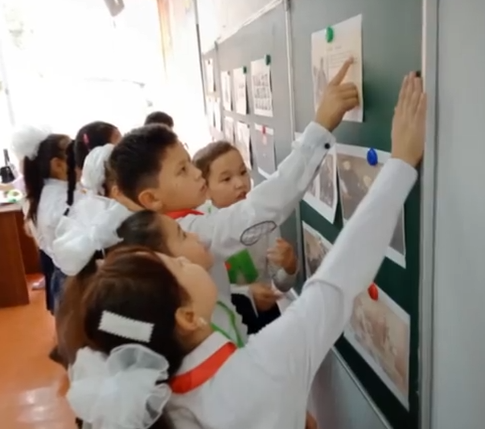 Абай әлемі адамды адамгершілікке үндеп, білімді болуға бағыттайды. Ұлы ұстаздың жастарға берер дүниесі ұшан теңіз.