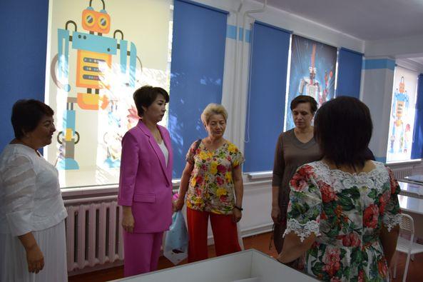 №28 жалпы орта білім беретін мектебінде қамқоршылық кеңесінің отырысы өткізілді