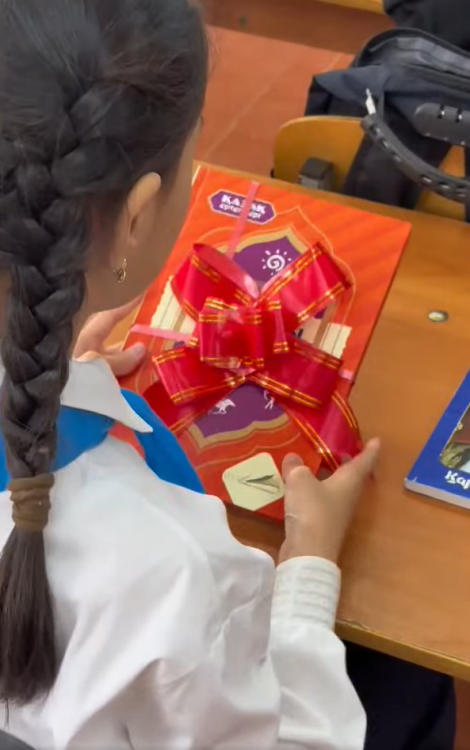 «Шын жүректен кітап сыйла» челлендж